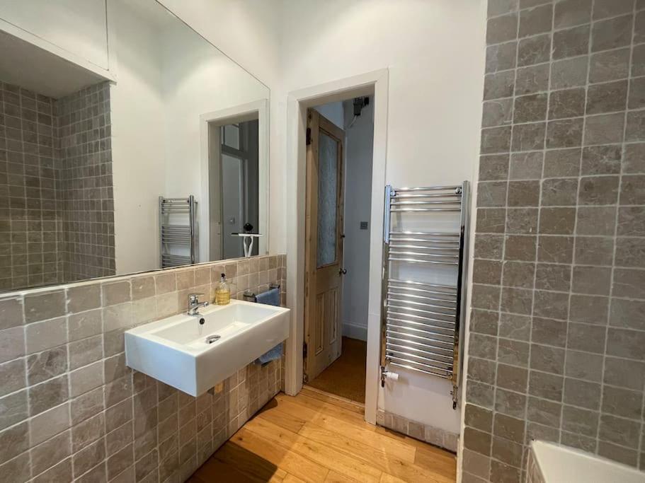 Apartamento Stunning West End Flat! Glasgow Exterior foto